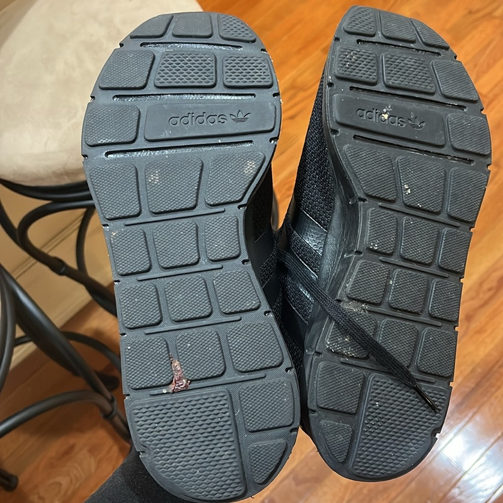 adidas Women's Swift Run Sneaker Size 9 - Picture 10 of 10